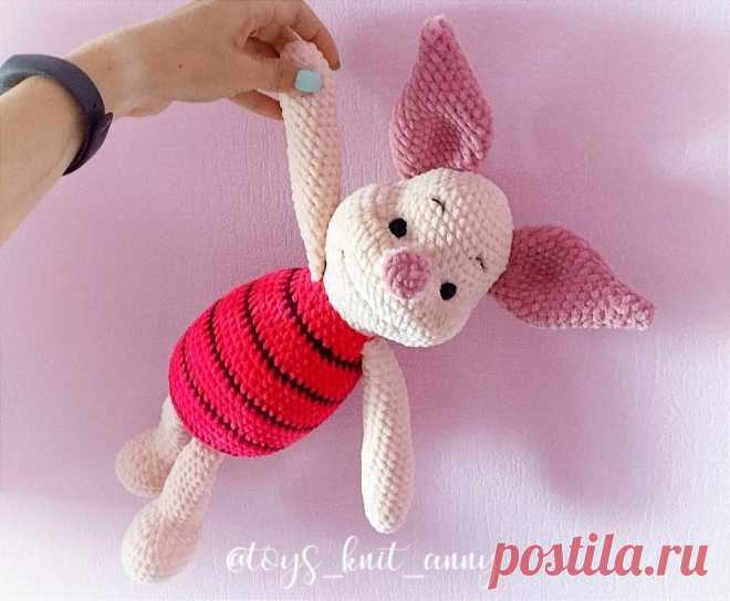 PDF Хрюша крючком. FREE crochet pattern; Аmigurumi animal patterns. Амигуруми схемы и описания на русском. Вязаные игрушки и поделки своими руками #amimore - большая свинка из плюшевой пряжи, плюшевый Пятачок из мультфильма про Винни Пуха, свинья, поросёнок.