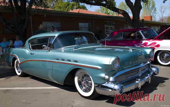 1957 Buick Roadmaster 75 HT - Jade Green Poly - fvr 2