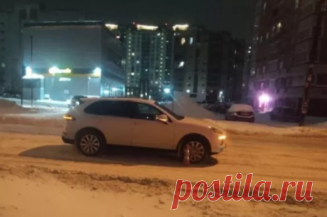 В Новосибирске водитель Porsche Cayenne сбила девятилетнего мальчика. Ребенка доставили в больницу.