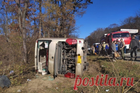 В Приморье установили личности погибших в ДТП с туристическим автобусом. Автобус с туристами следовал из Китая в Уссурийск.