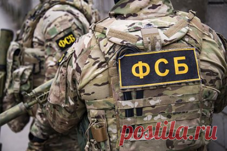 ФСБ отчиталась о 14 сорванных диверсиях в Крыму в 2023 году. Сотрудники ФСБ сорвали 14 диверсий в Крыму в 2023 году. Теракты, в том числе на железной дороге, готовились спецслужбой Украины. С этой целью на территории полуострова были обустроены диверсантами 15 схронов.