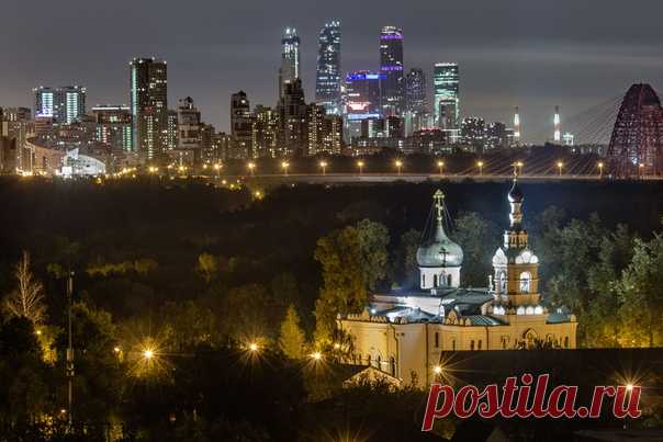 «Огни ночного города». Фото сделал Роман Карпуничкин в Москве: nat-geo.ru/photo/user/352965/ Спокойной ночи.