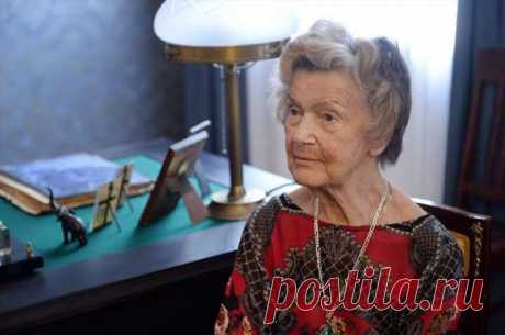 «40 лет одиночества после ухода мужа» Юлия Борисова. Сегодняшняя жизнь актрисы и ее романы | Люблю Себя
