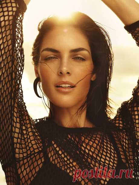 Хилари Рода (Hilary Rhoda) в фотосессии Мигеля Ревериего (Miguel Reveriego) для журнала Vogue Spain (июнь 2012)