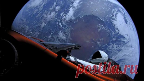 Судьба Starman запущенного SpaceX в космос: какие шансы у Tesla Roadster врезаться в Землю