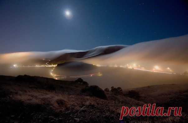 Вечерний Сан-Франциско под туманным одеялом