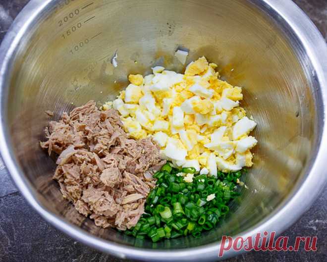 Рецепт заливного пирога с тунцом и зеленым луком с фото пошагово на Вкусном Блоге
