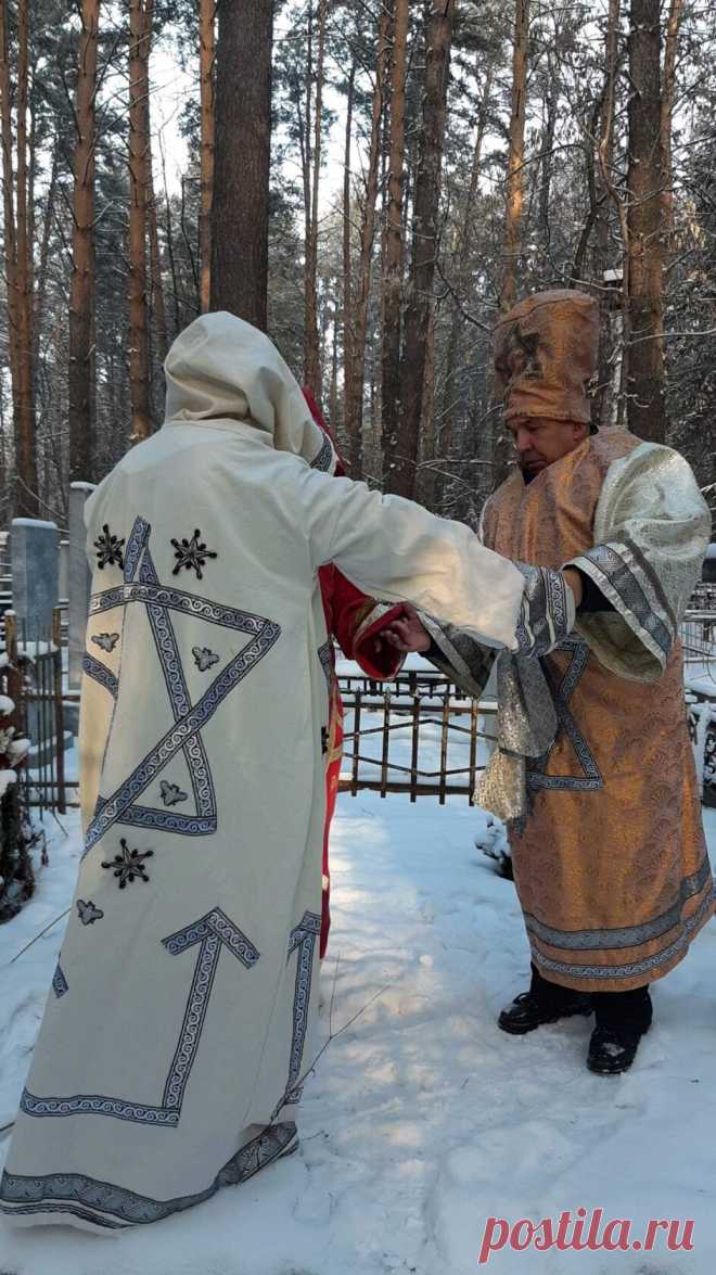 Персональный Код Богатства по Имени и дате рождения !!! Красная нить на запястье не противоречит ни одной из религий . Это оберег, действие которого уже , пожалуй, не требует доказательств . Считается, что красная нить будет оберегать человека от различной нечисти. Как работает на руке красная нить? Красная шерстяная нить на запястье обладает следующими свойствами