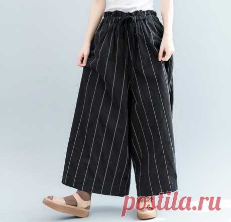 cotton pants Women, cotton skirt pants, cotton wide leg pants, black maxi pants, Black wide leg pants 【Fabric】 Cotton 【Color】 Black 【Size】 Waist circumference 74-120cm / 29- 47 Thigh circumference 88cm / 34.3 Hip circumference 152cm/ 59 Pants length 92cm / 36   Have any questions please contact me and I will be happy to help you.