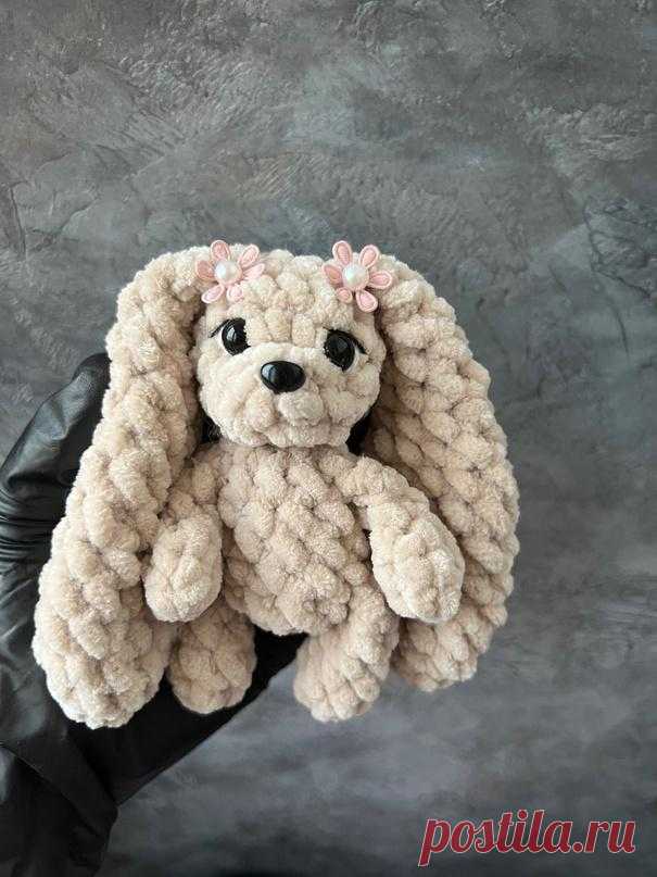 PDF Мишка Тедди и зайка Соня крючком. FREE crochet pattern; Аmigurumi toy patterns. Амигуруми схемы и описания на русском. Вязаные игрушки и поделки своими руками #amimore - маленькие зверюшки крючком, медведь, медвежонок, мишка и заяц из плюшевой пряжи, зайка, зайчик, зайчонок, плюшевые зверята.