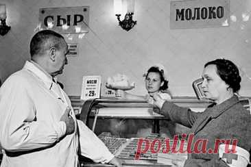 Чем работникам торговли СССР грозили книги жалоб и предложений | Bixol.Ru В мае 1948 года Моссовет издал решение № 23/8, согласно которому все столичные магазины должны были в течение ближайших десяти дней предоставить | Субботний: 14141