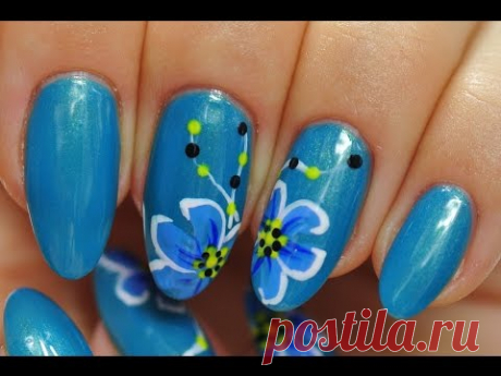 Nail Art. Blue Nails. Blue Flowers.