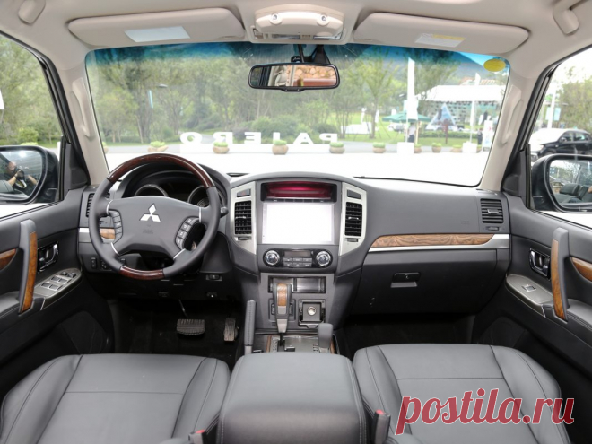 Mitsubishi Pajero 2018: продемонстрирован рестайлинговый вариант