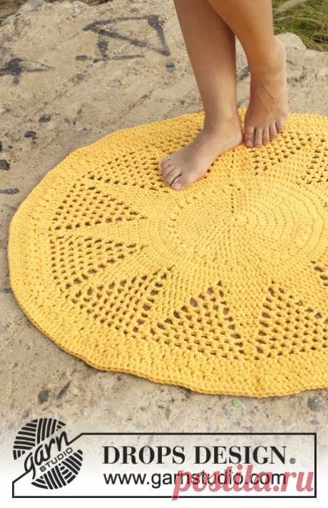 Sol - Crochet DROPS carpet with trebles and lace pattern in 2 strands &quot;Paris&quot;. - Free pattern by DROPS Design