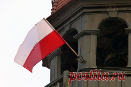 Посольство России в Польше требует информацию о двух задержанных россиянах. Задержанные якобы расклеивали листовки ЧВК «Вагнер» в Варшаве и Кракове.
