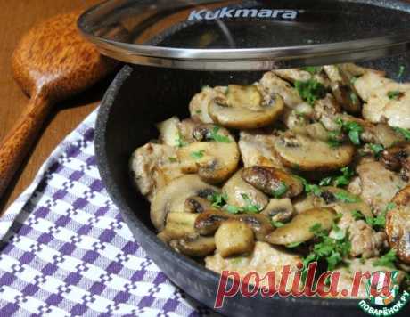 Сковорода со свининой и грибами – кулинарный рецепт