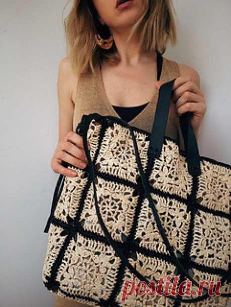 Raffia Meditation Bag pattern by Anastasia Asanova 
Meditation bag is your favorite market tote, an aesthetic pick and so perfect match to your any stylish outfit.
