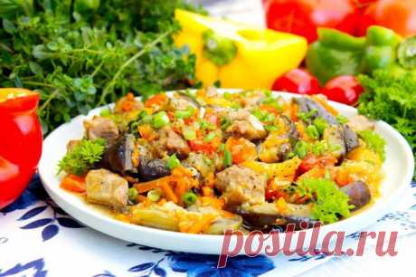Мясо с перцем и баклажанами рецепт с фото пошагово - 1000.menu