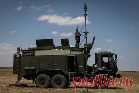 ВСУ попытались атаковать химический завод в российском регионе. Вооруженные силы Украины (ВСУ) безуспешно пытались атаковать химический завод в Брянской области. Об этом сообщает Baza в Telegram-канале. По информации издания, Украина попыталась атаковать завод имени 50-летия СССР около двух часов ночи в пятницу, 13 октября, с помощью беспилотника авиационного типа.