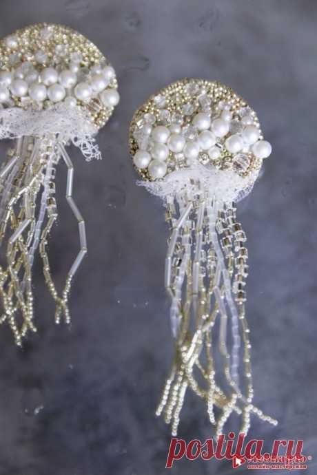 Морская медуза из бисера