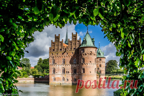 «Замок Эгесков, который находится на датском острове Фюн, считается одни из самых красивых замков Дании. » — карточка пользователя oksana.ozhibko в Яндекс.Коллекциях