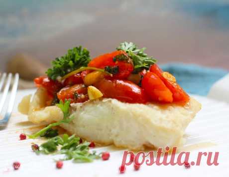 Треска в соусе с базиликом и томатами черри, рецепт с ингредиентами: треска филе, соль, перец белый молотый