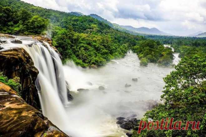 10 самых впечатляющих водопадов Индии, привлекающих особое внимание туристов 10 самых впечатляющих водопадов Индии, привлекающих особое внимание туристов
Индия является родиной некоторых самых захватывающих водопадов в мире. Каждый водопад страны так или иначе восхитителен, но...