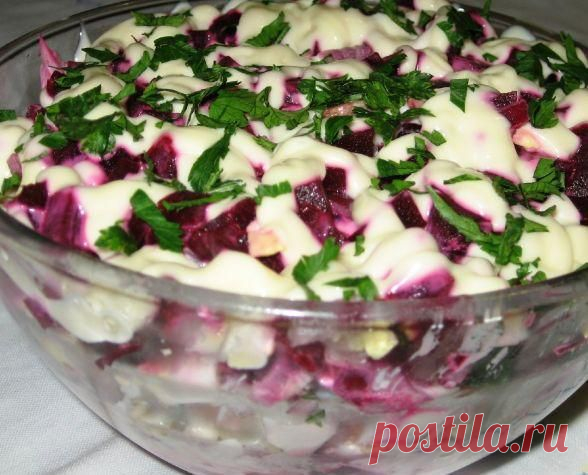 Рецепт как приготовить: Свекольно-селедочный салат
