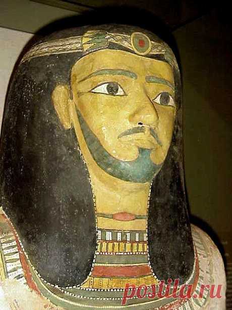 Cartonage mummy mask of High Egyptian Official Middle Kingdom 2000-1980 BCE
flickr от mharrsch  |  Pinterest: инструмент для поиска и хранения интересных идей