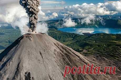 На Курилах на вулкане Эбеко произошел выброс пепла. В Северо-Курильске пеплопад не наблюдался.