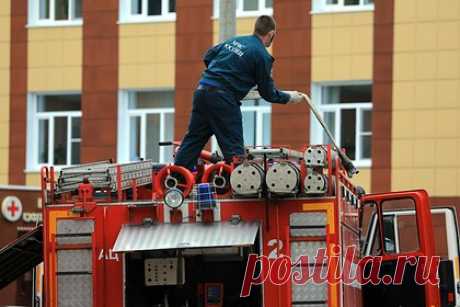 В российском регионе в результате взрыва в частном доме погиб человек. В Волгоградской области один человек погиб в результате взрыва в частном доме. ЧП произошло на Заводской улице в Елани. По предварительной версии произошел взрыв газового котла. В результате инцидента один человек погиб, еще двое пострадали, сообщают в экстренных службах.