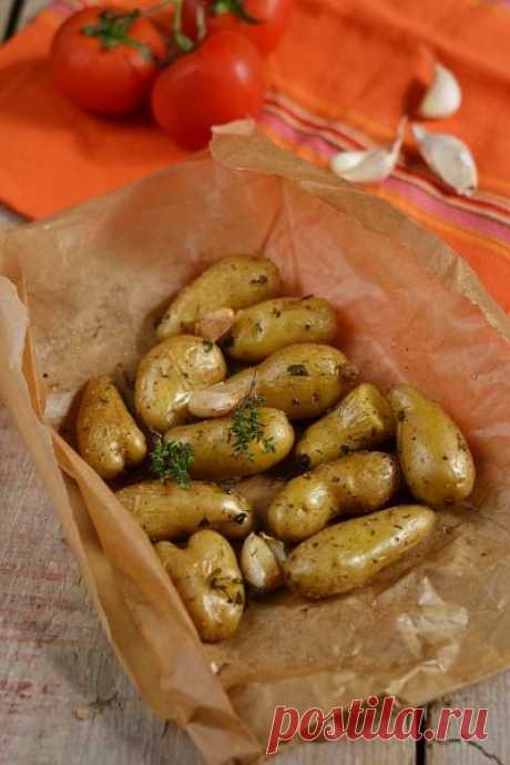 Запеченный картофель в пергаменте - кулинарный рецепт
