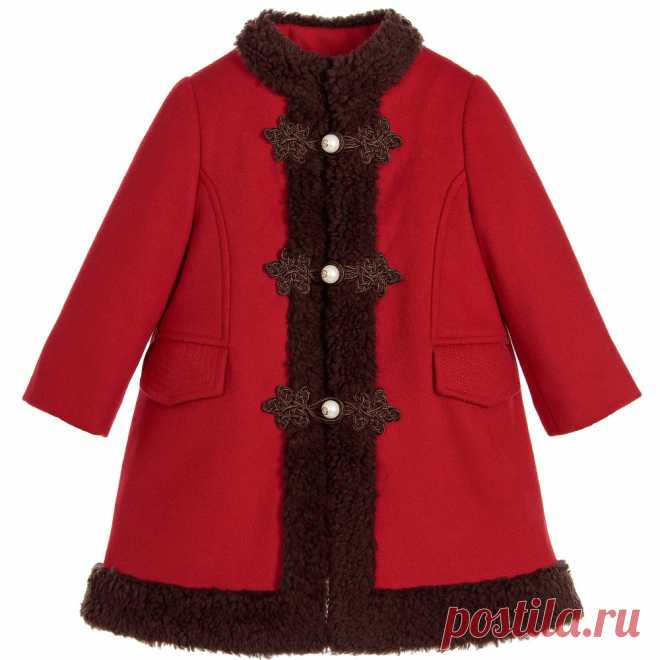 Baby Girls Red Wool & Cashmere Coat Baby girls red wool and cashmere coat by Gucci. This fabulous design is both smart and stylish, woven in a beautifully soft wool and cashmere blend and trimmed with chestnut brown wool fleece. The coat fastens across the front with brocade frogging and 'GG' logo pearl buttons. There are two front pockets and it is lined with a silky green satin printed with various breeds of dogs.
