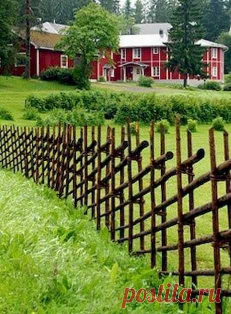 40 Unique Garden Fence Decoration Ideas (22) - CoachDecor.com 40 Unique Garden Fence Decoration Ideas (22)