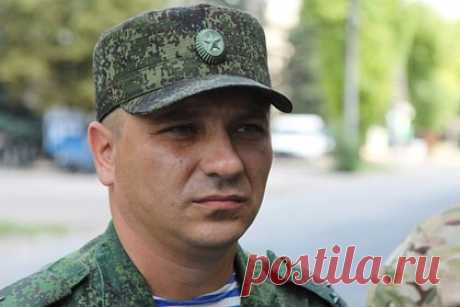 В ЛНР ликвидировали готовившего теракты в Крыму пособника Сенцова. Российские военные ликвидировали в Луганской народной республике (ЛНР) боевика теробороны Вооруженных сил Украины (ВСУ) Геннадия Афанасьева, который в 2014 году участвовал в подготовке терактов на территории Крыма вместе с режиссером Олегом Сенцовым. Об этом заявил офицер Народной милиции (НМ) ЛНР Андрей Марочко.