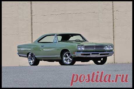 1969 Plymouth Satellite 2-Door Coupe.