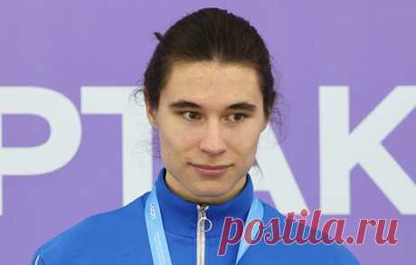 Балбеков выиграл второе золото Спартакиады в шорт-треке. В субботу спортсмен победил на дистанции 500 м