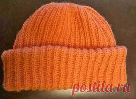 Простая и практичная женская шапка спицами на зиму от Татьяны Потапенко | Вязание Шапок - Модные и Новые Модели