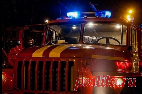 МЧС: при пожаре на заводе в Воронеже погибли три человека. В настоящее время огонь локализован.