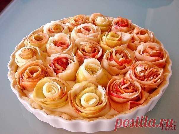 Пирог Яблочные розы