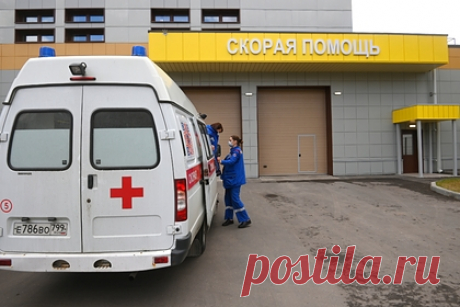 В ДТП с автобусом и грузовиком в российском регионе пострадали 22 человека. Во Владимирской области при столкновении автобуса с грузовиком пострадали 22 человека. «Известно о 22 пострадавших, из них 16 человек доставлены в медицинское учреждение», — говорится в сообщении. Уточняется, что ДТП произошло на 97-м километре федеральной автодороги М-8 «Холмогоры» в Александровском районе.