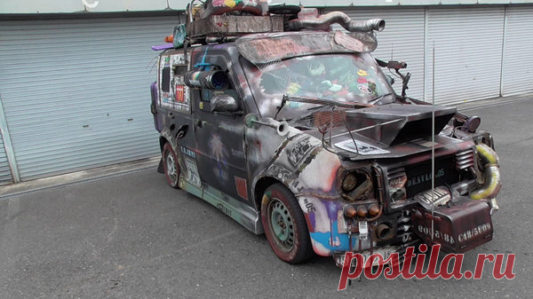 В Японии превратили Nissan Cube в автомобиль для постапокалипсиса | Автомобильная культура CARAKOOM | Яндекс Дзен