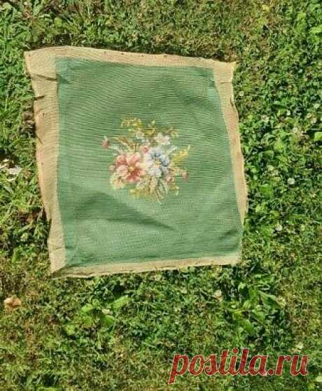 Antique Tapestry floral needlepoint seat covers set of 4 green dining chair   | eBay Welcome! Up for your consideration is a set of 4 Antique Tapestry floral needlepoint seat covers.
These tapestry floral green dining chair seat covers are in good condition!
See pics.
Comes from a smoke-free home.
Measures:
26"x26"
$600