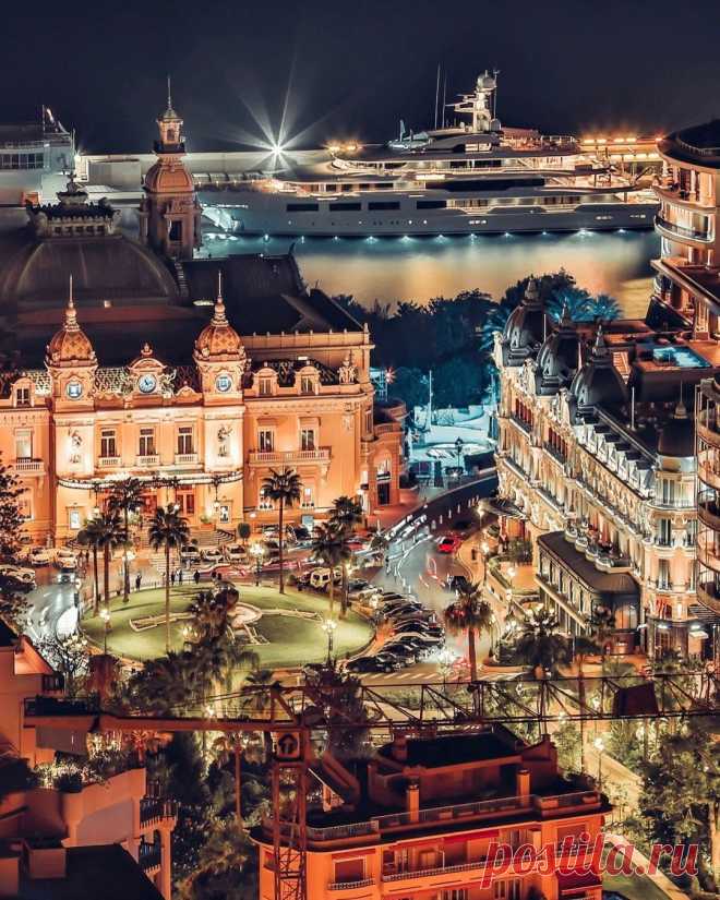 Вечерний Монте-Карло, Монако.
