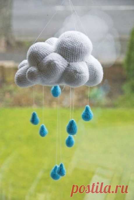 Knit rain cloud mobile / crochet ideas and tips - Juxtapost