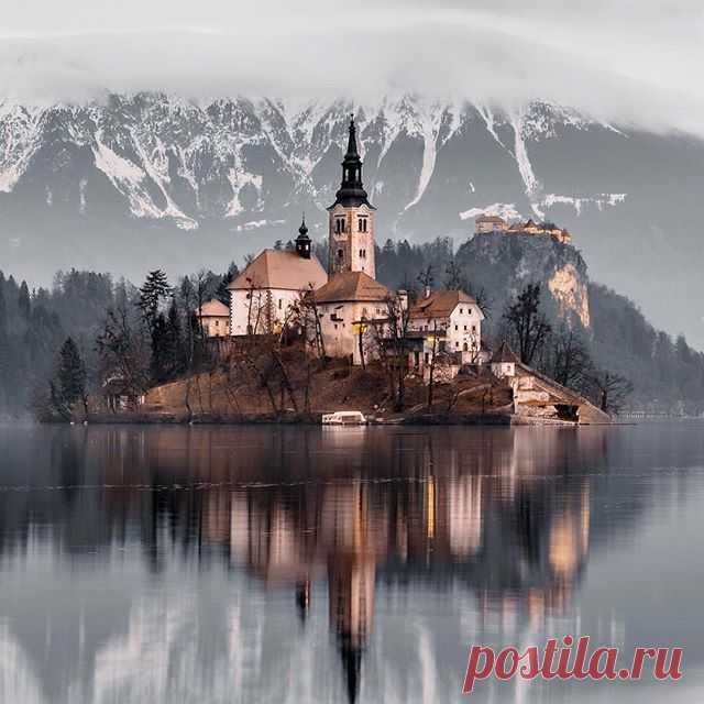 🔺Feature 🔺 ********************************
Photographer:  @josh.perrett 
Location: Lake Bled, Slovenia *********************************
🔺Tag  #globeshotz
🔺 Follow @globe_portraits
*********************************
🔺Selected by: @juangonfotos *********************************
#globeshotz_josh_perrett