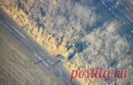 Минобороны России сообщило об уничтожении зенитной установки ЗУ-22 в Херсонской области. В ведомстве отметили, что подразделения БПЛА Воздушно-десантных войск ежедневно ликвидируют десятки украинских боевиков