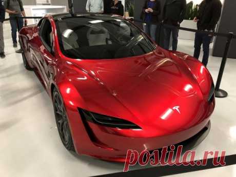 Прототип Tesla Roadster замечен в Лос-Анджелесе: космические планы на развитие модели