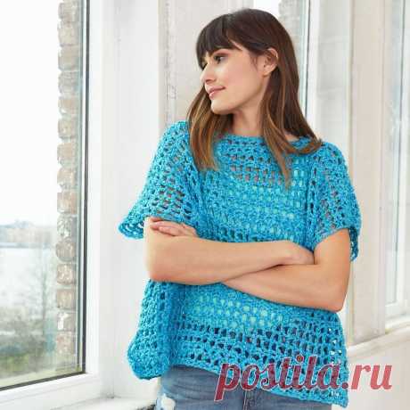 These 5 tops are the perfect way to infuse your summer style with your passion for crafting. Whether you prefer to knit or crochet, we have some fun pattern options to make and wear during the dog days of summer.