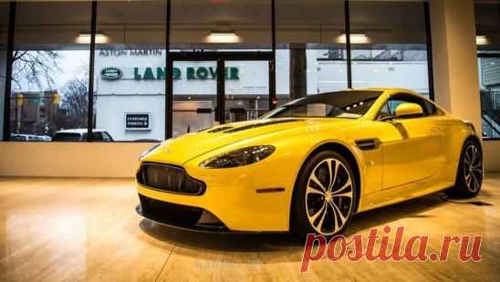 Aston Martin V12 Vantage